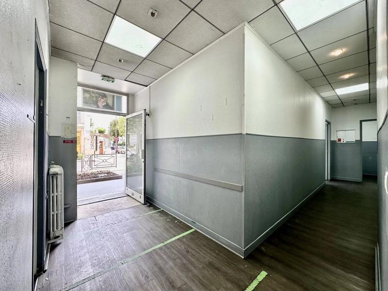 Bureau - 133 m² - 6 pièces