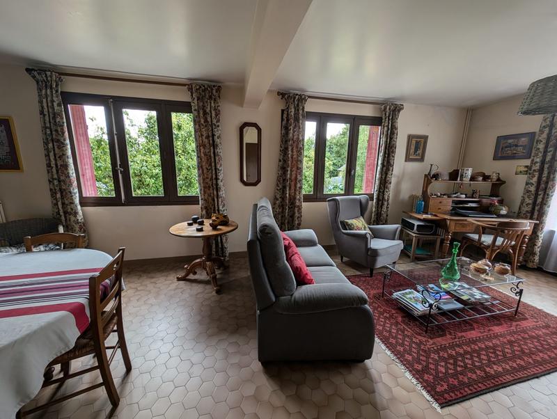 Maison - 142 m² - 9 pièces