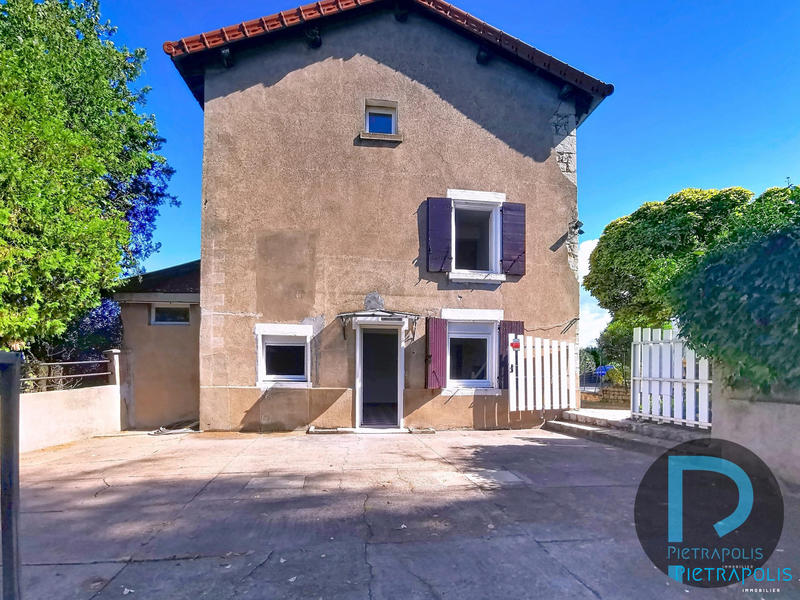 Maison ancienne - 250 m² - 7 pièces