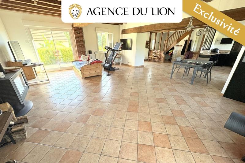 Maison - 240 m² - 10 pièces