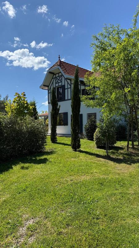 Maison - 156 m² - 7 pièces