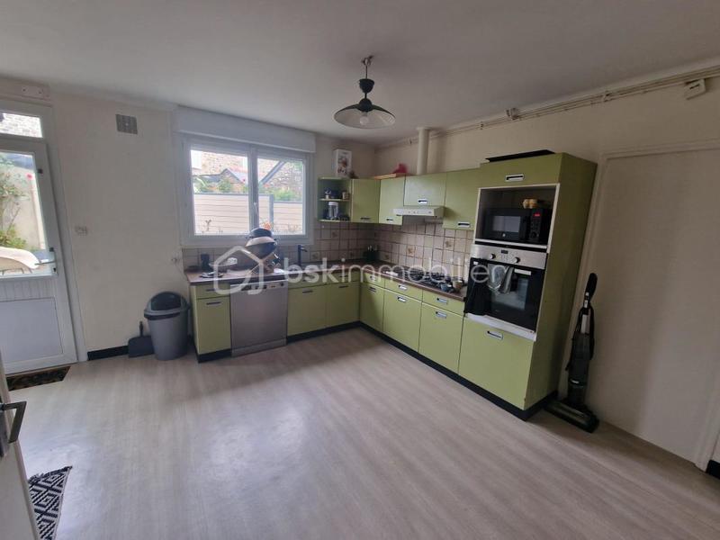 Maison - 271 m² - 9 pièces