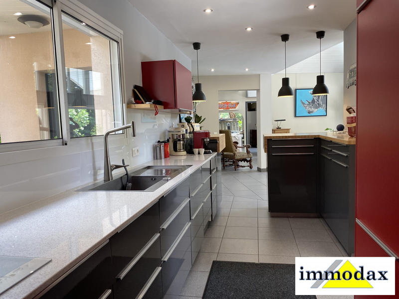 Maison contemporaine - 192 m² - 6 pièces