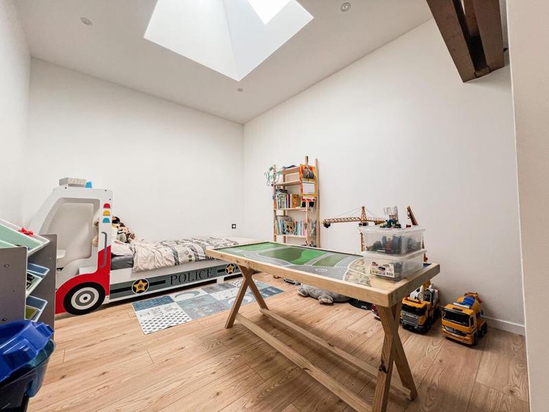 Propriété - 188 m² - 7 pièces