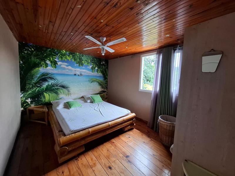 Maison - 239 m² - 11 pièces