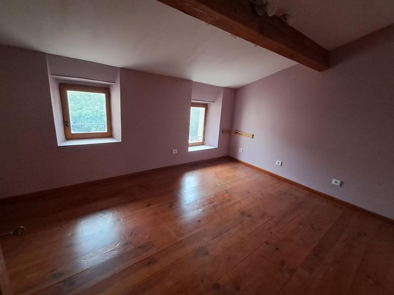 Maison de village - 238 m² - 9 pièces