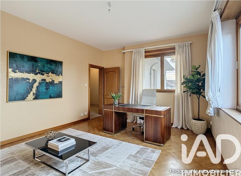 Maison - 357 m² - 8 pièces