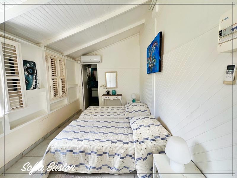 Maison - 231 m² - 7 pièces