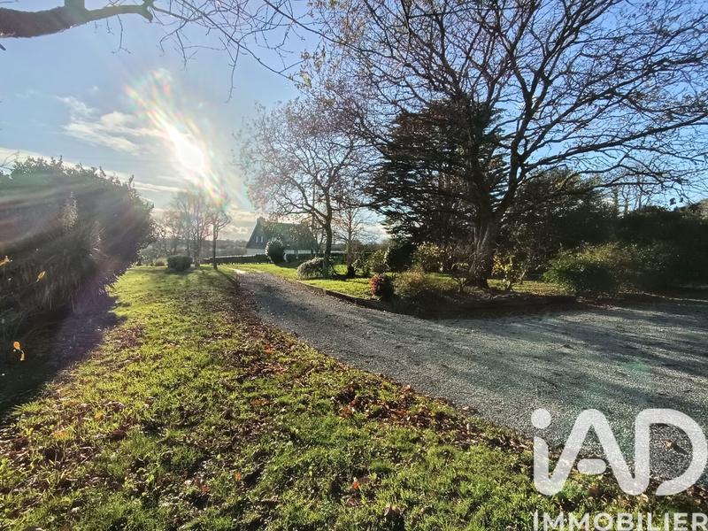 Maison - 183 m² - 11 pièces