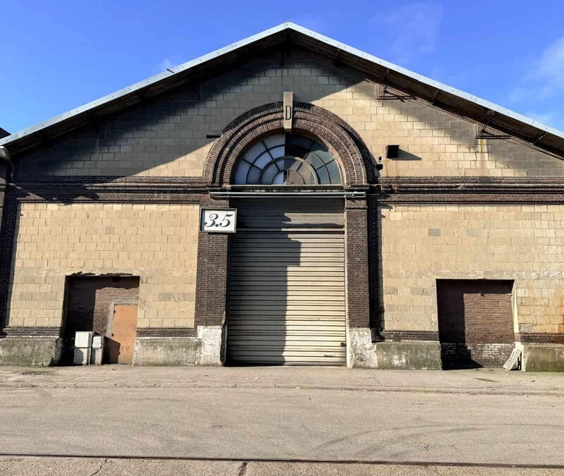 Local commercial - 1 129 m²