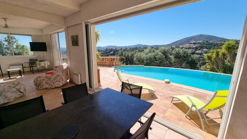 Villa - 165 m² - 7 pièces