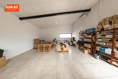 Local commercial - 152 m²