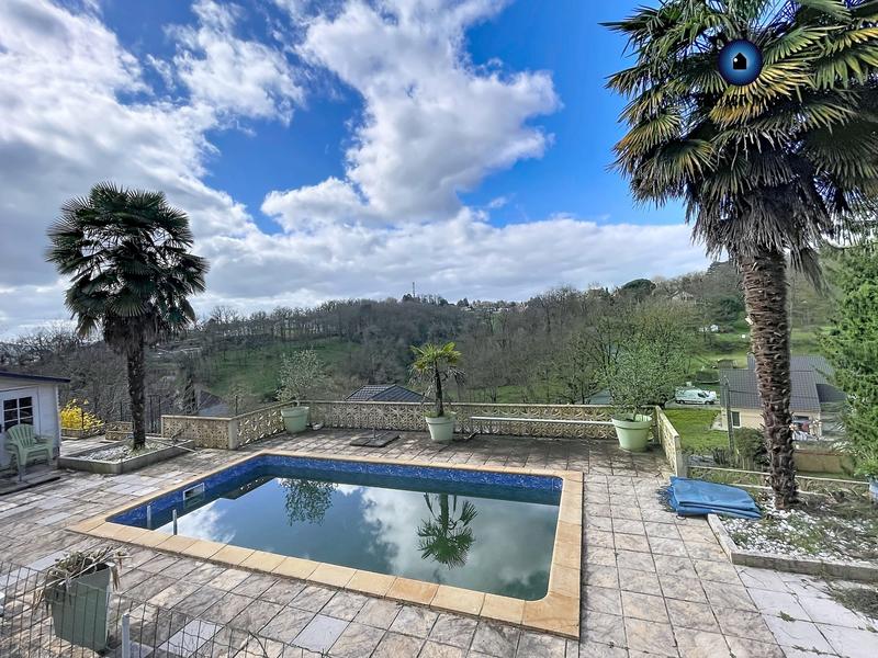 Maison - 144 m² - 5 pièces