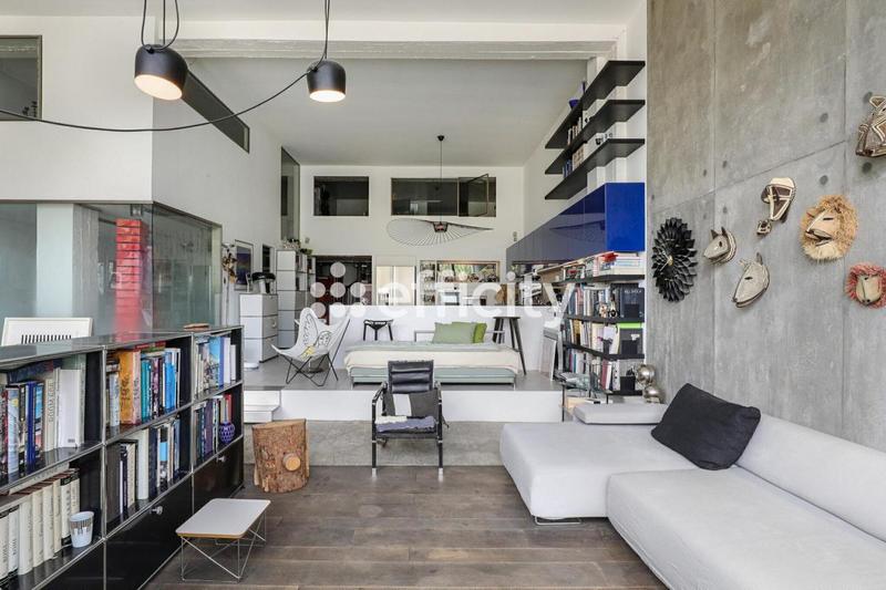 Loft - 196 m² - 5 pièces