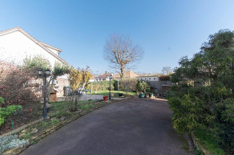 Maison - 82 m² - 5 pièces