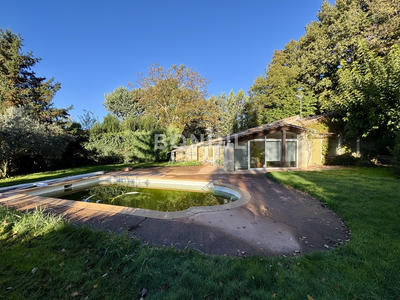 Maison - 160 m² - 5 pièces