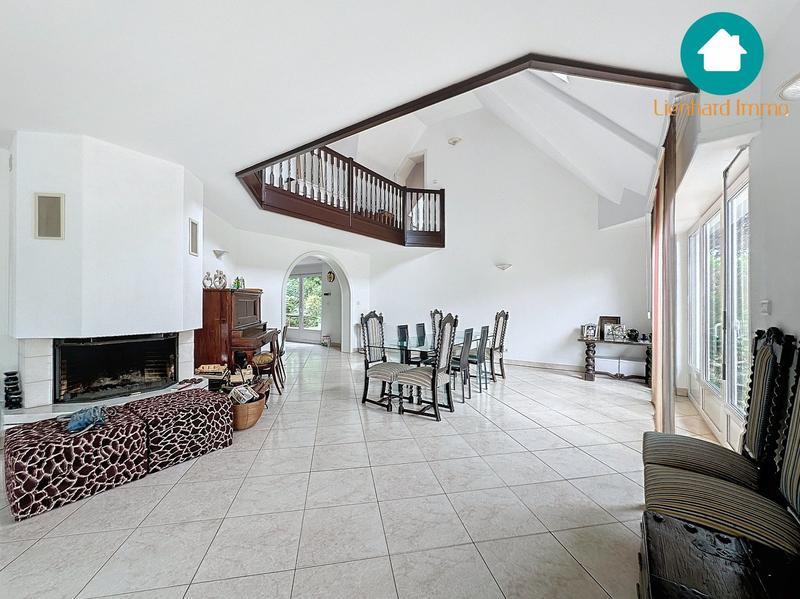 Villa - 280 m² - 7 pièces