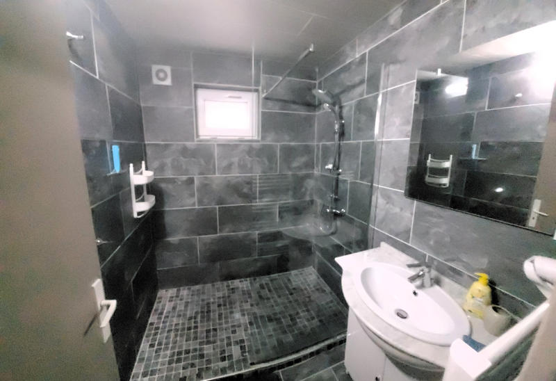 Propriété - 310 m² - 12 pièces