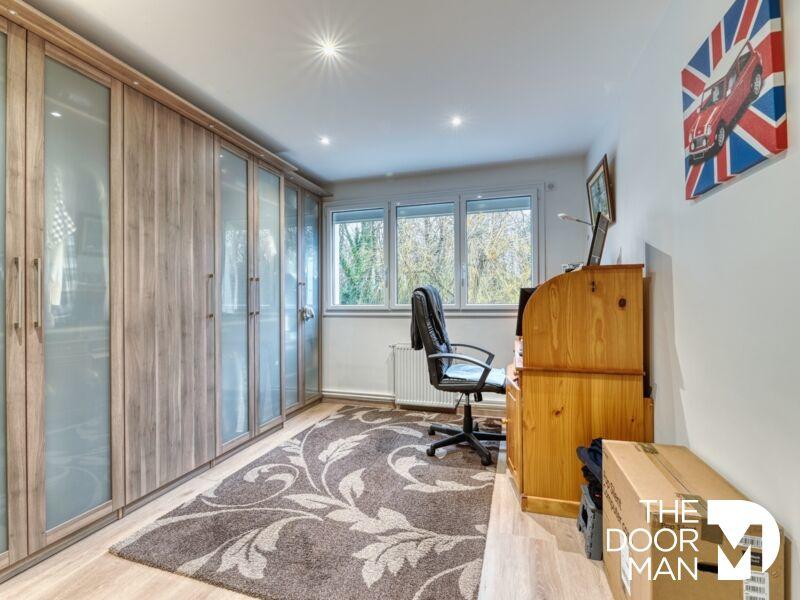 Appartement - 97 m² - 5 pièces