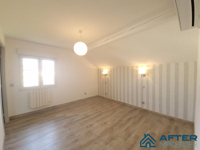 Maison - 259 m² - 7 pièces