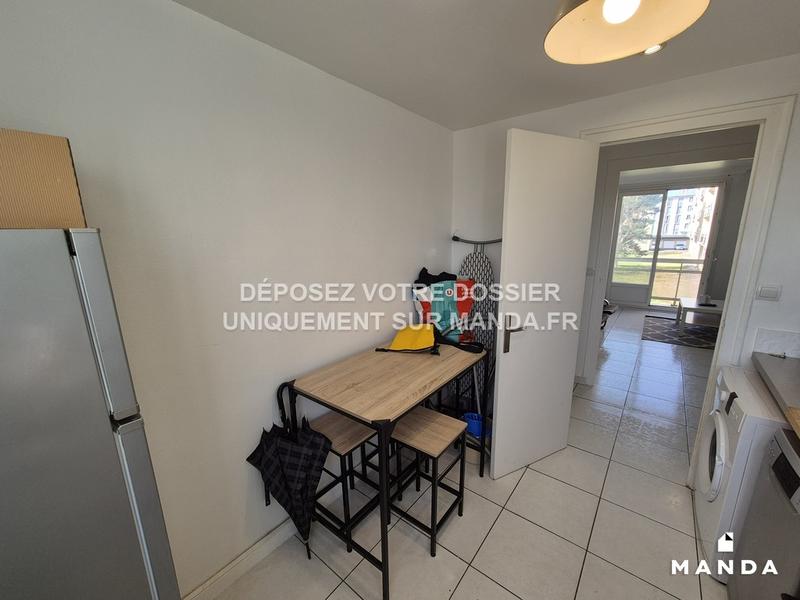 Chambre - 10 m² - 4 pièces