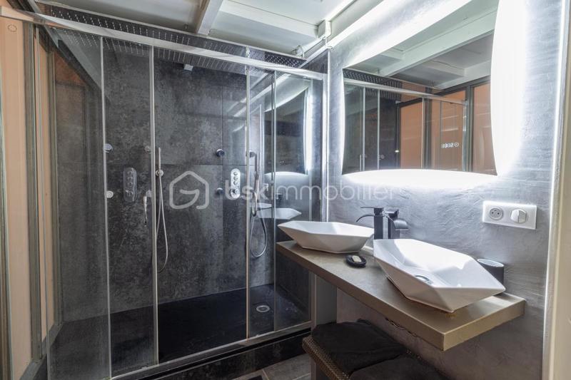 Appartement - 92 m² - 3 pièces