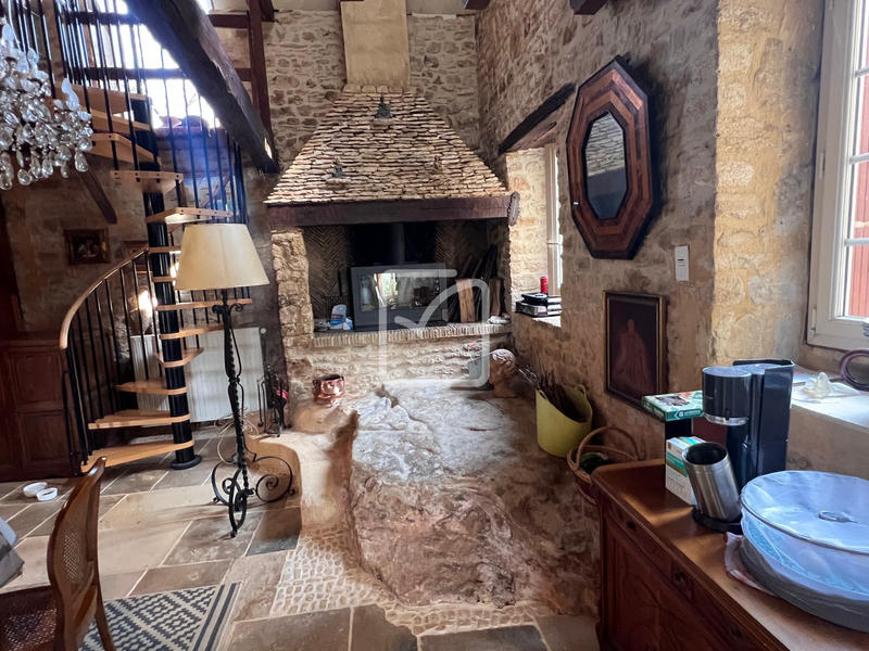 Maison - 160 m² - 8 pièces