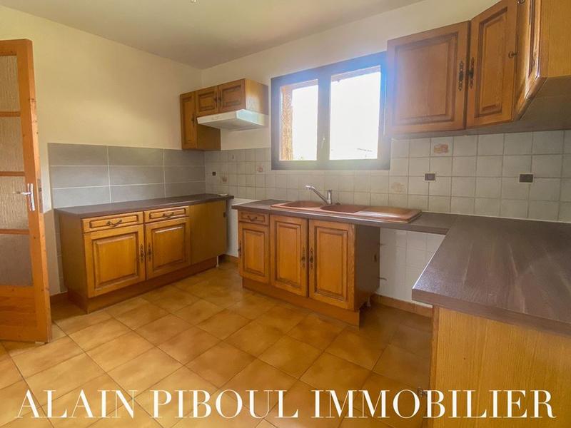 Maison traditionnelle - 94 m² - 4 pièces