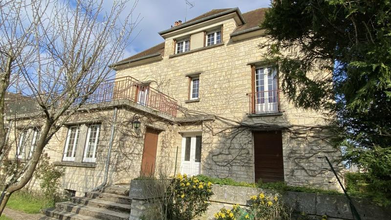 Maison en pierre - 251 m² - 8 pièces
