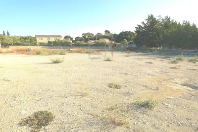 Terrain constructible - 897 m²