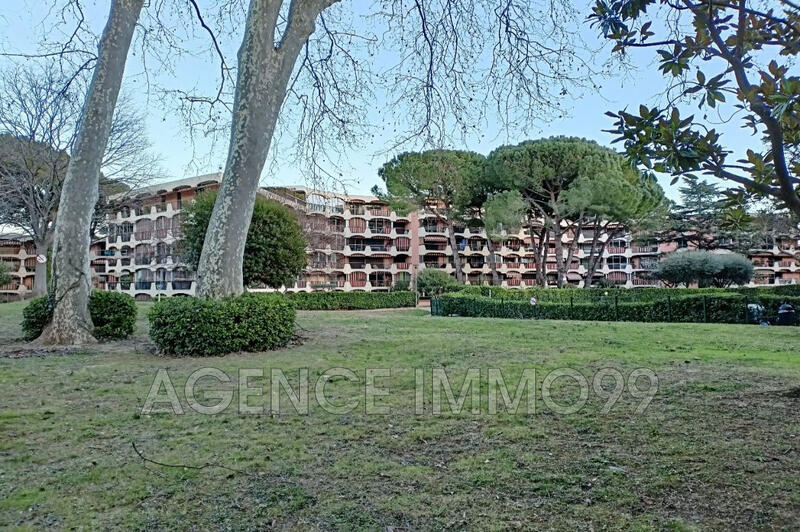 Parking / Garage - 13 m²