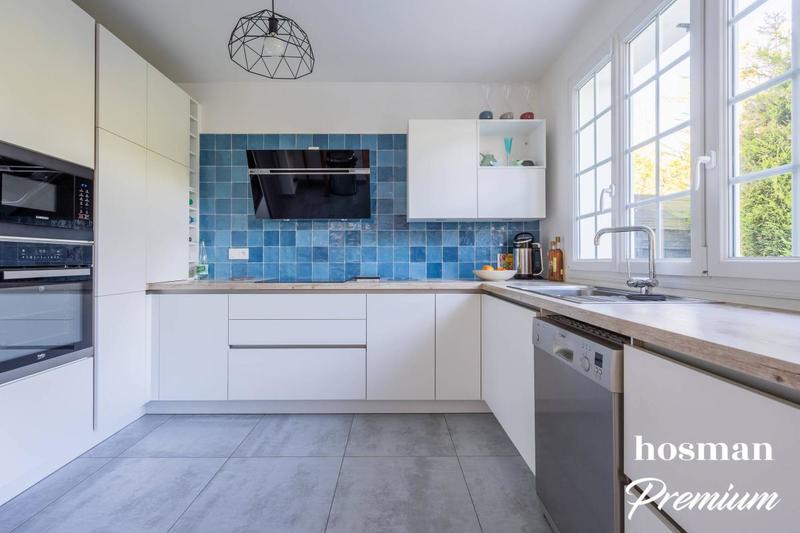 Maison - 184 m² - 6 pièces