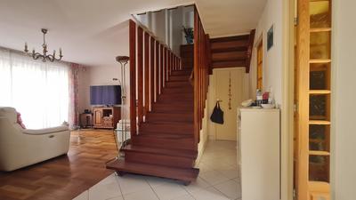 Maison - 127 m² - 6 pièces