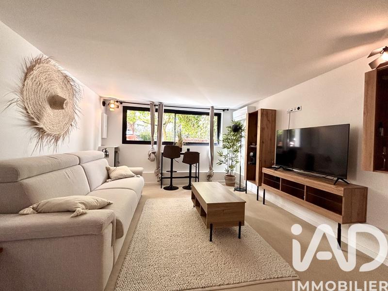 Maison - 202 m² - 8 pièces