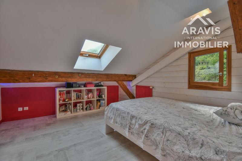 Propriété - 234 m² - 7 pièces