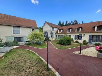 Maison - 365 m² - 11 pièces