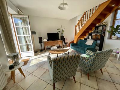 Maison ancienne - 276 m² - 3 pièces