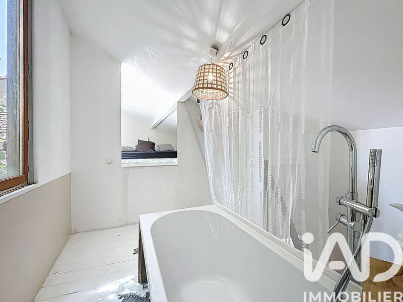 Maison - 180 m² - 8 pièces