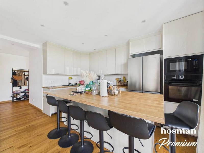 Appartement - 121 m² - 6 pièces