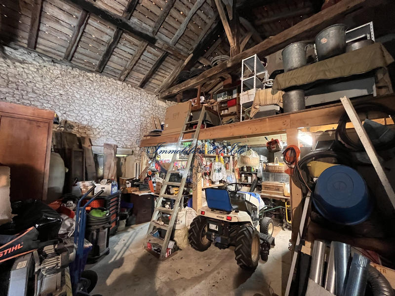 Maison - 183 m² - 9 pièces