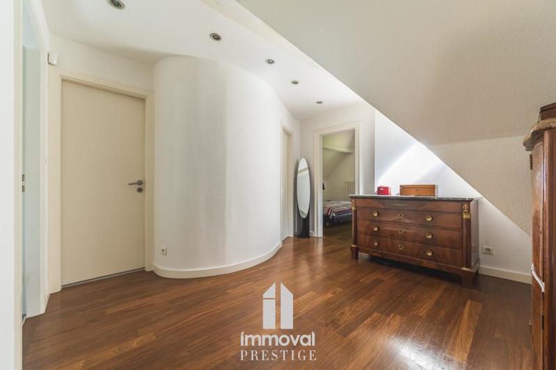 Villa - 208 m² - 5 pièces