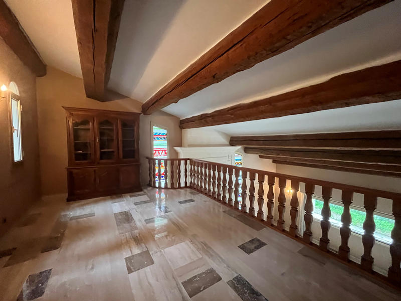 Maison - 389 m² - 7 pièces