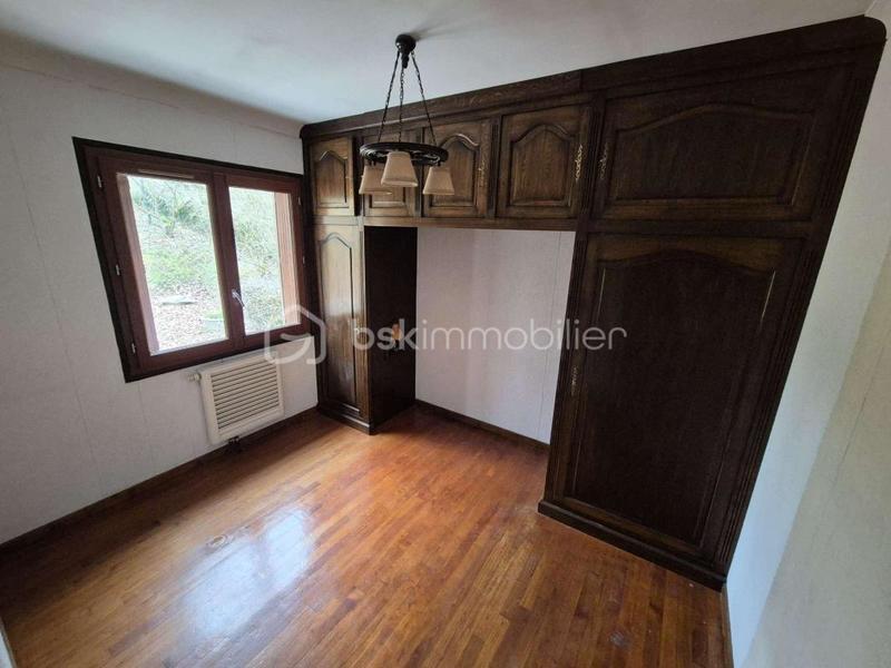 Maison traditionnelle - 87 m² - 5 pièces
