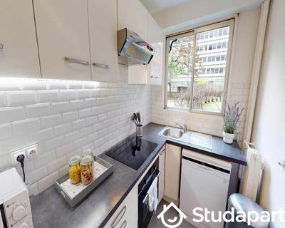 Chambre - 70 m² - 1 pièce