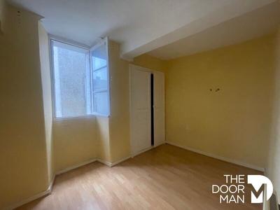 Maison de ville - 95 m² - 4 pièces