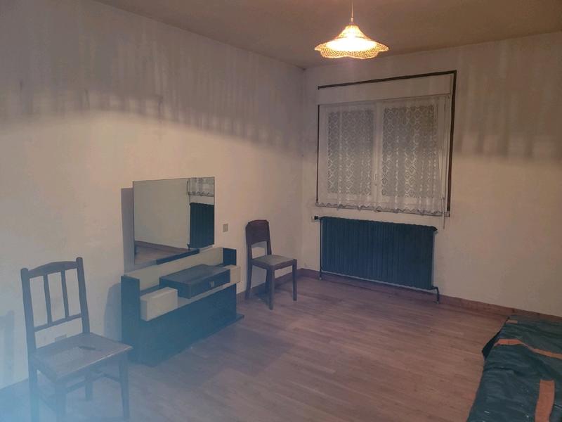 Maison - 200 m² - 14 pièces