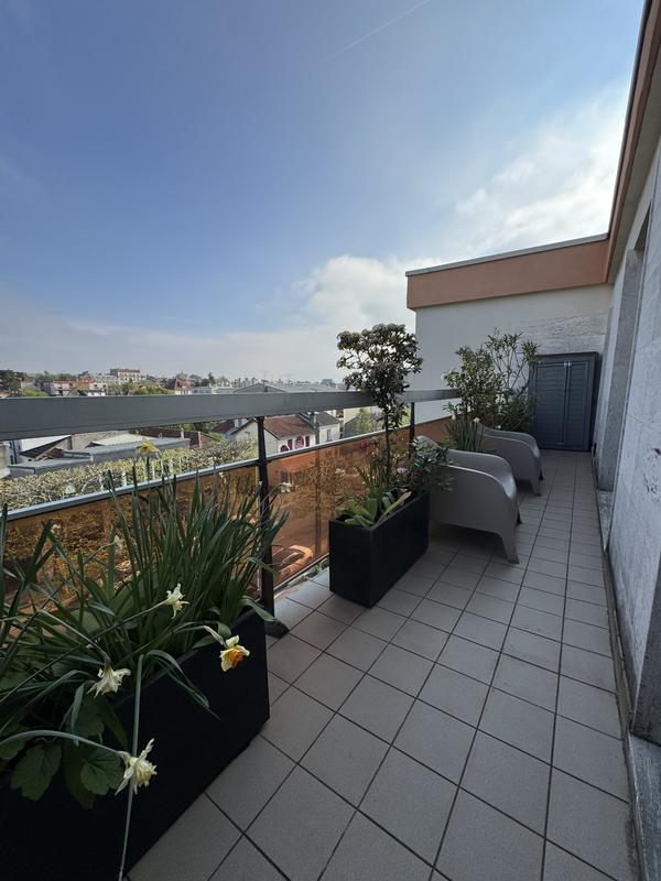 Appartement - 121 m² - 5 pièces