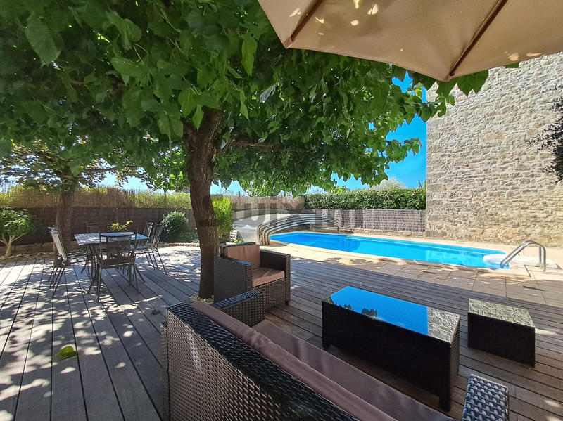 Maison - 228 m² - 5 pièces