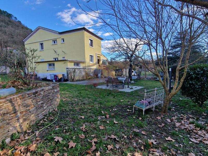 Maison - 197 m² - 8 pièces