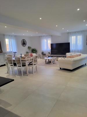 Maison - 120 m² - 5 pièces